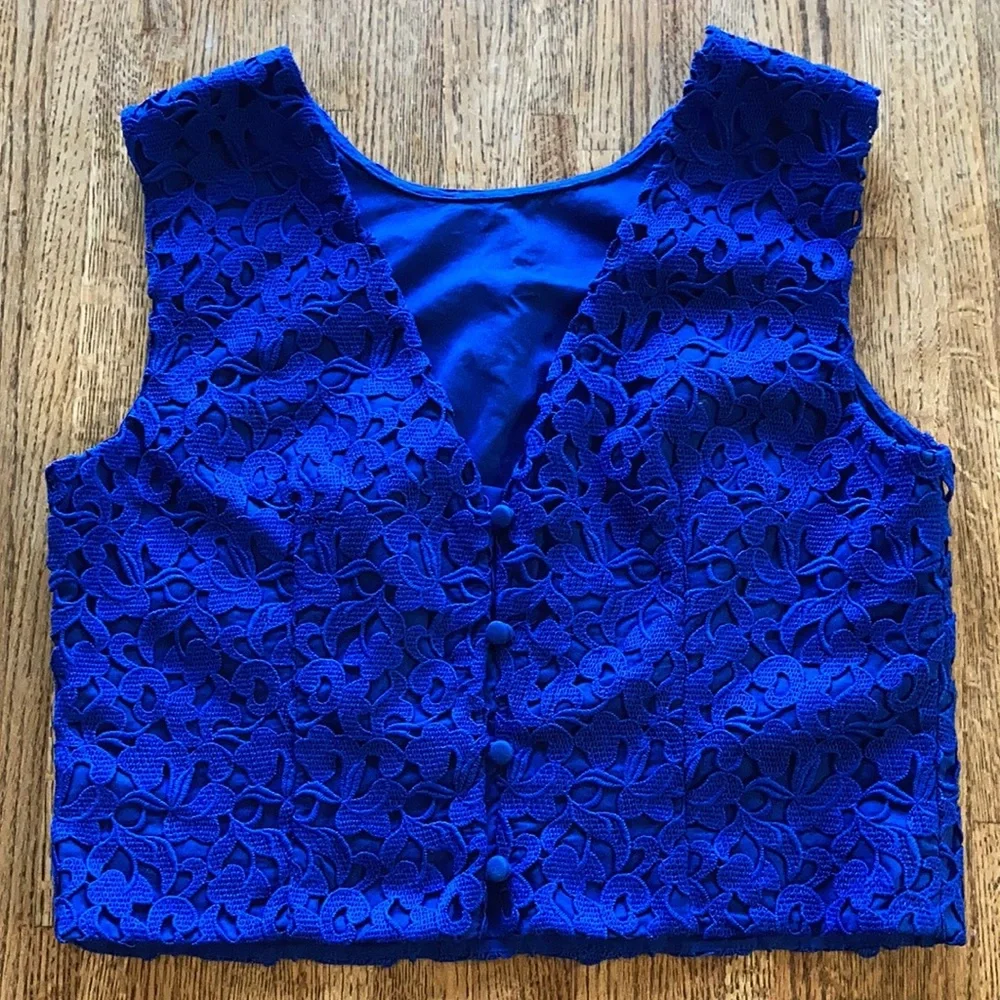 LIKE NEW JCrew Collection Lace Crop Top